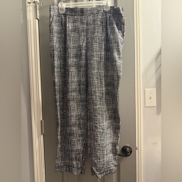 Covington Pants - Covington Petite pull on pants in navy & white side pockets EUC Women’s size XL